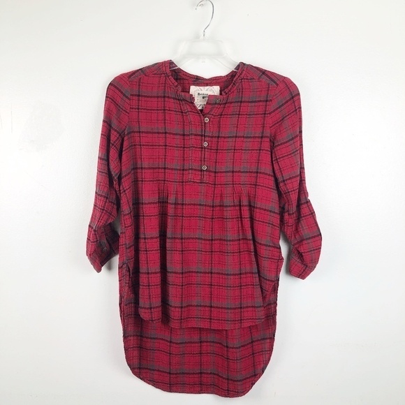 🦋  ANTHROPOLOGIE HOLDING HORSES Red Flannel Tunic XS Penny Plaid Henley Top - Picture 2 of 6